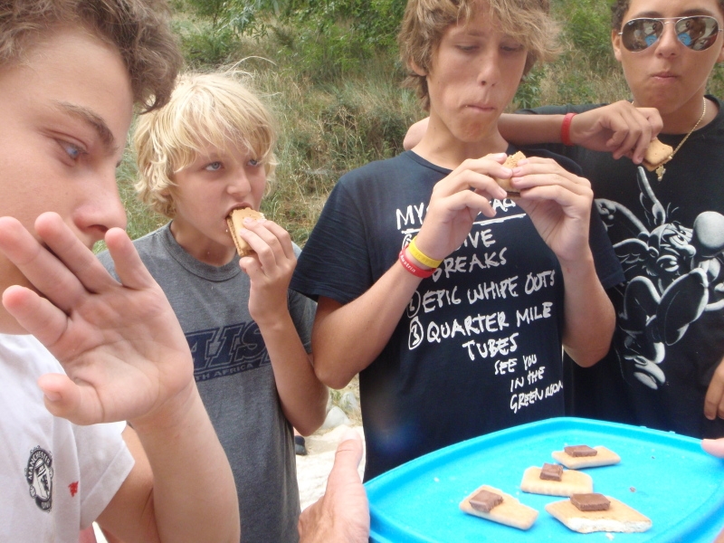 Village Camps International Summer Camp Ard&egrave;che, France 2019-07-26 https://www.villagecamps.com/journals_admin/images/75-35-Biscuit reward.jpg